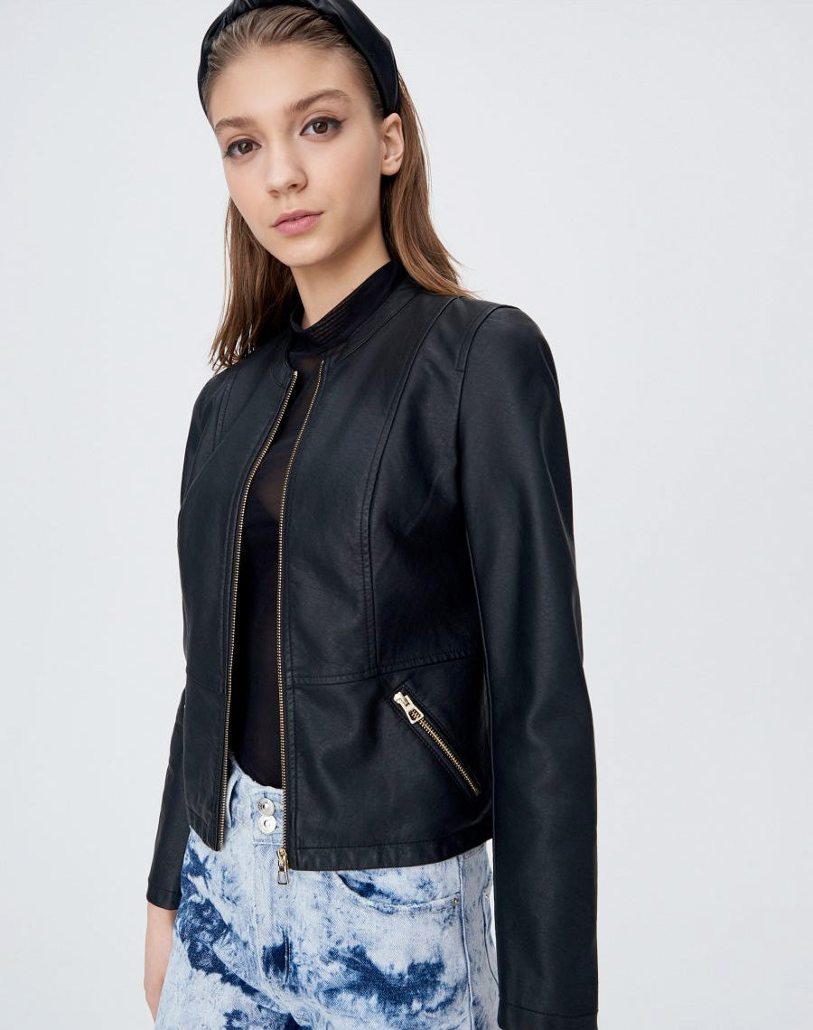 Biker jacket with pockets